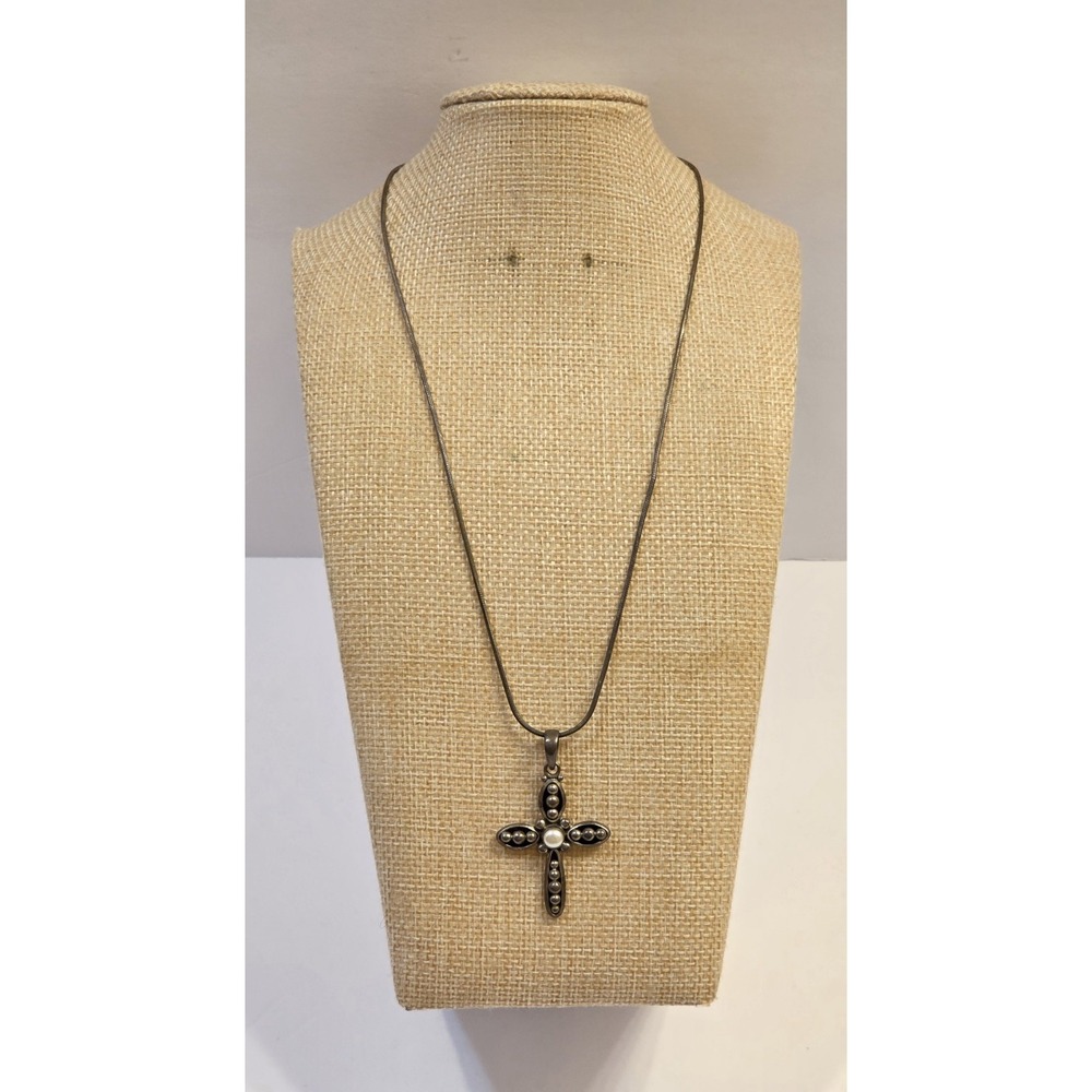 Retired Silpada Sterling Silver & Pearl Cross 18" Sterling Chain Necklace